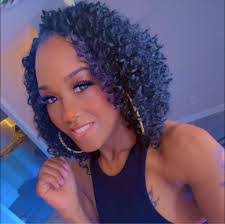 Thomasina Phillips's Instagram, Twitter & Facebook