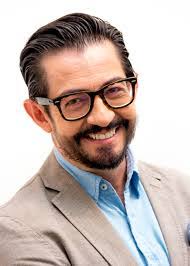 Reynaldo Aparicio's Instagram, Twitter & Facebook