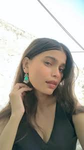 Love in the air, peace in the vibe, and “Jane Na Tu”