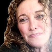 Lisa Weinberg's Instagram, Twitter & Facebook