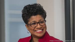 Chamber's 2023 Leadership Kansas class includes 8 from KC area