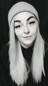 ooooooooohhhh girl set up a tri pod up 😂