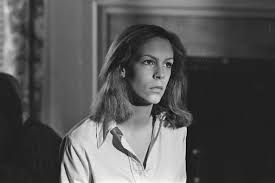 Yet after becoming known as a generational scream queen in the late. La Dama Rossa Jamie Lee Curtis In Halloween 1978