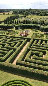 Die Schonsten Ausflugsziele Ab Kolberg Polnische Ostsee Travel On Toast Video Video In 2020 Labyrinthgarten Formaler Garten Gartenanlage