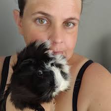 Vocês também tem conversas com seus pets? Eu e o Frederico, paciente  maravilhoso, fazemos até dueto! 💚🎶