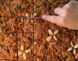 Qui troverai una panoramica dei 6 mercatini di natale in trentino e in alto adige che ho visitato, più una piccola guida ai cibi tipici che proprio non si possono perdere! 9 Piatti Tipici Del Trentino Alto Adige Che Devi Provare