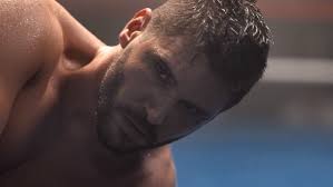 Tolgahan sayışman'a şampiyon dizisi oyuncuları yardım etti. Tolgahan Sayisman Trt1 In Dizi Surprizini Mi Bozdu