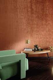 velvet behang is tegenwoordig weer helemaal een trend in het interieur velvet wallpaper is nowadays a trend in th interieur woonkamer interieur oranje behang