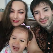 Hi all, im looking for someone who can do BIAB nails in the local area and  prices please.