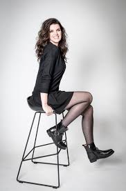 Our goal is making fas. Omoda Gaat Samenwerking Aan Met Styliste Manon Meijers Schoenvisie