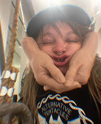 Kalyn Blue's Instagram, Twitter & Facebook