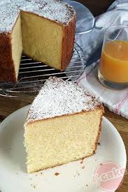 Le Chiffon Cake Un Nuage De Gateau Au Moelleux Incomparable Recette Chiffon Cake Gateaux Et Desserts Recette Dessert