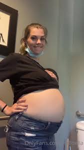 Belly stuffing: Ella is huge - ThisVid.com