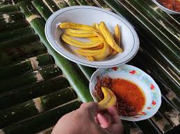 This is what recipe #40 'sambal goreng cabbage' says about the preparation: Pisang Goreng Mulut Bebek Dengan Cocolan Sambal Khas Ternate Kuliner Ternate