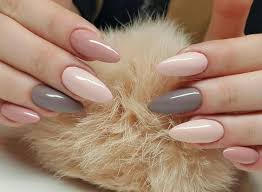 Choose your nail tip size and brush a layer of topcoat onto your natural nails. 27 Stylish Short Almond Shaped Nails Design Ideas