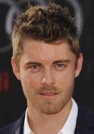 Luke Mitchell Photo