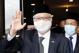 Jun 09, 2021 · in a facebook post addressed to ismail sabri, syed saddiq said that all mps were required to wear a mask and be separated by glass panels even though they were vaccinated. P7vozyv2ynqdwm