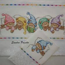 Mulpix Buna Bayildim Harika Bir Bebek Nevresim Takimi Modeli Ben Yapmadim Alintidir Ama Sablonu Mevcut Cross Stitch Baby Cross Stitch Designs Cross Stitching