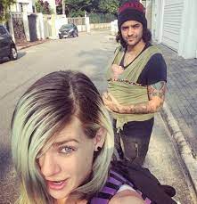 This is acnase skate karen jonz by mauricio eça on vimeo, the home for high quality videos and the people who love them. Karen Jonz As Mudancas Com A Chegada Da Primeira Filha