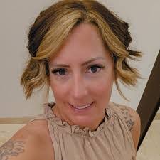 Shanna Ramsey's Instagram, Twitter & Facebook