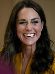 Two beautiful princess in monarchy 💓💞