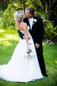 Mar 19, 2021 · prior to joining fox sports, yates had previously worked as a freelance reporter for network ten and channel seven. We Love This Picture Of This Incredibly Gorgeous Couple Of Pro Surfer Luke Egan And Fox Sports Presenter Jessica Bride Strapless Wedding Dress Wedding Dresses