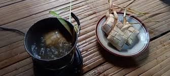 4 4 3 partai amanat nasional: Sejarah Ketupat Menjadi Makanan Khas Lebaran Di Indonesia Dan Resep Praktis Dengan Metode 5 30 7 Trenggalekpedia