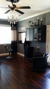 In Home Salon Love The Clean Crisp Feel Also Like The Black Furniture Home Salon Home Hair Salons Salon Interior