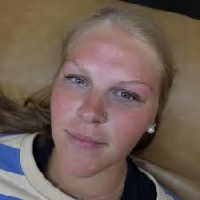 Lash lift and tint services available