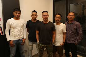 Follow & support repvblik : Lirik Dan Chord Lagu Hanya Ingin Kau Tahu Repvblik