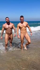 Cute gay twink naked at the beach 2 - ThisVid.com