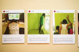 De la cartulina que hayamos elegido para realizar nuestro marco, marcaremos las medidas que os dejo en la imagen después de marcar todo con el lápiz. Romina Munoz Verde Verde Pudrete Estrategia De Desahogo En Los Rincones Impresion Digital Sobre Carton Medidas Variables 2016 F Polaroid Film Film Frame