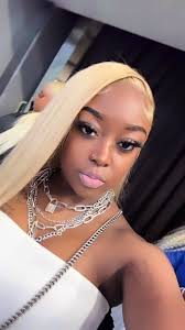 Keyonna Wright Chicago Stylist