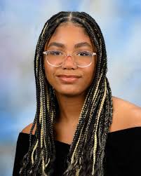 The College Advising Office is pleased to announce that Nadia Desbordes  will matriculate to the United States Air Force Academy this June.  Established in 1954, the mission of the United States Air