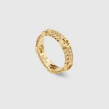 Découvrez une collection de sacs ceinture pour homme sur gucci.com. Bague En Or Jaune Et Diamant Avec Gg Gucci Fr