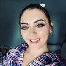 Alyssa Klug's Instagram, Twitter & Facebook