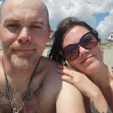 Any photographers that shoots cosplayers and with a affordable price?  Prefer Saturday or Sunday Shoot me a dm pls🙏🏼