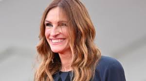 Julia Roberts Hints at Return in 'My Best Friend's Wedding' Sequel
