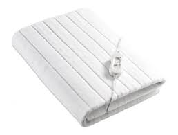 Elektrikli battaniye fiyatları, harcadığı güce, kaç kişilik olduğuna ve malzeme türüne bağlı olarak değişiklik göstermektedir. Cift Kisilik Elektrikli Battaniye Beyaz Madame Coco