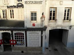9 rue d'orbandelle, auxerre, yonne, 89000, france. Front And Entre Of Parking Picture Of Hotel De La Poste Auxerre Tripadvisor