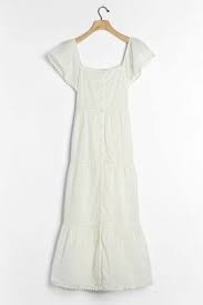 Livienne Eyelet Maxi Dress In 2020 Eyelet Maxi Dress Maxi Dress Dresses