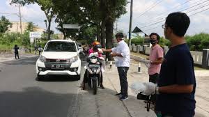 3 juta pencari kerja menerima info lowongan jora setiap hari! Jurnalis Pematangsiantar Simalungun Bagikan 1 000 Masker Dan Sarung Tangan Kepada Warga Suluh Sumatera