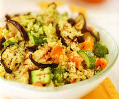 Il cous cous con verdure è una ricetta adatta a tutti i periodi dell'anno e magari si possono variare le verdure in base alla stagionalità. Cous Cous Di Verdure