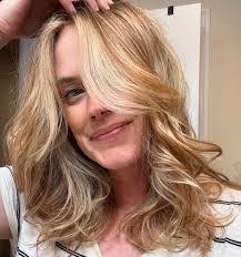 Aileen Goodman's Instagram, Twitter & Facebook