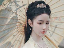 Young girls kept their hair down or in simple styles to show they were unmarried. Hairstyle Tutorial For Traditional Chinese Hanfu Dress 2021 Chinese Hairstyle Traditional Hairstyle Hanfu