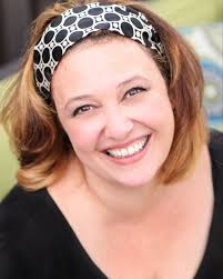 ✨MEET THE ARTSBRIDGE TEAM✨ Next up is our stellar VP! Name: Shaun Ramsay  (he/him) Position: Vice President Hometown: Hudson, MA Artistic Background:  I grew up playing piano, euphonium, and trombone and had