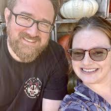 So apparently scorpions are a thing in MARYLAND! Finding this out by being  in bed is not my favorite experience ever 🤣🤣🤣