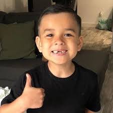 Andrew Muniz's Instagram, Twitter & Facebook