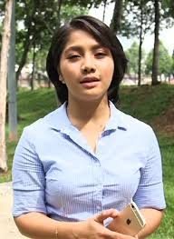 Bimbo tu untuk jessica simson, paris hilton bukan elsuraya sinopsis: Shakilla Khoriri Wikiwand