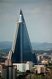 Ryugyong Hotel Pyongyang North Korea Incredible Pictures Architettura Futuristica Architettura Moderna E Architettura Moderna Di Casa